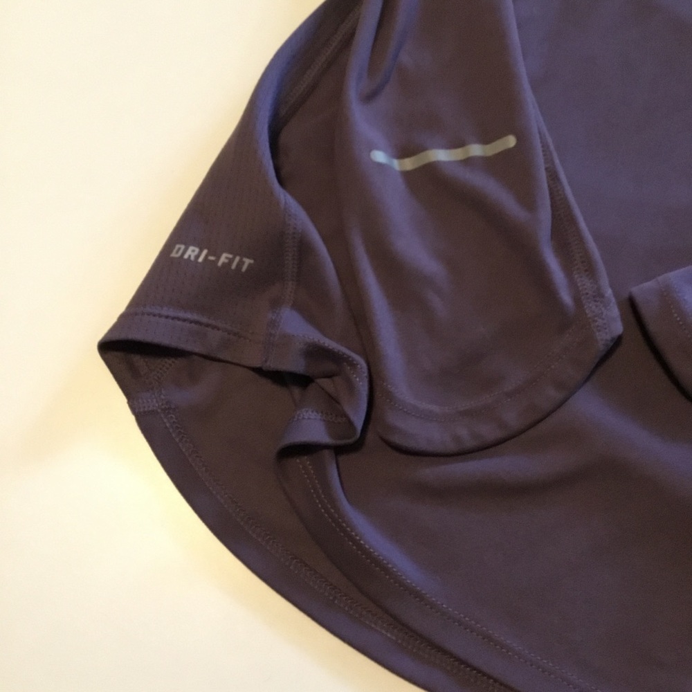 BUNDLE OF 4 NIKE AND UNDERARMOUR TSHIRTS - Picture 3 of 10